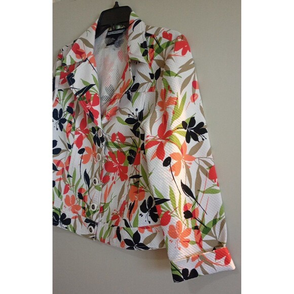 Women's Requirements Quilted Floral Printed Jacket, Size 10 - Picture 2 of 9